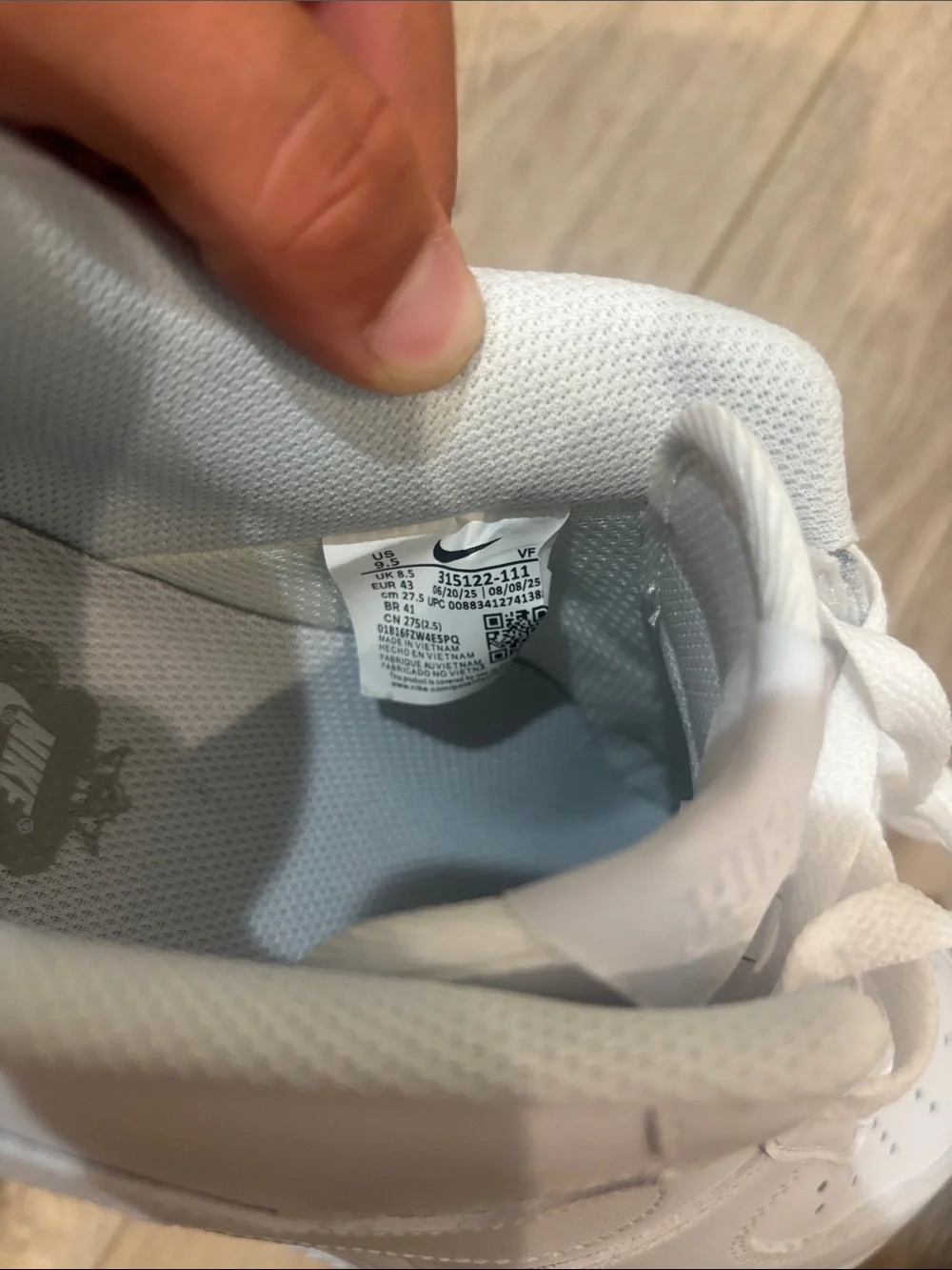 Nike Men’s White Sneakers